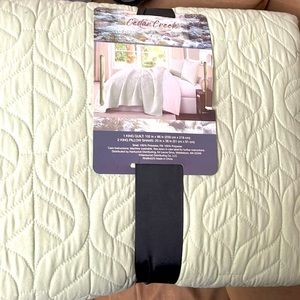 Brand, new quilts, size king